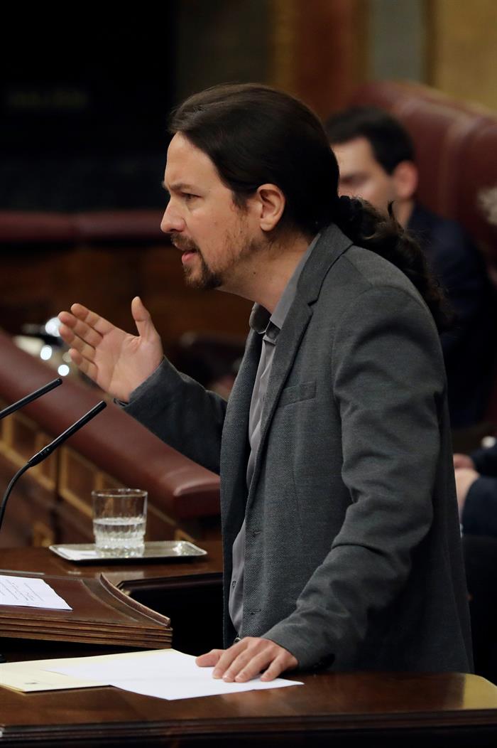 Iglesias le pide a Rajoy "empatía" con los españoles que "se han matado a trabajar y merecen pensiones dignas" Iglesias le pide a Rajoy "empatía" con los españoles que "se han matado a trabajar y merecen pensiones dignas"