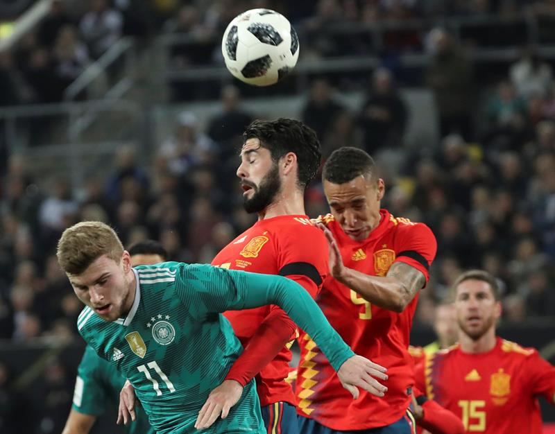 Segurola y Valdano: "España tiene convicción, un estilo admirable y una alta competitividad" Segurola y Valdano: "España tiene convicción, un estilo admirable y una alta competitividad"