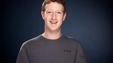 Facebook tocado y hundido Facebook tocado y hundido