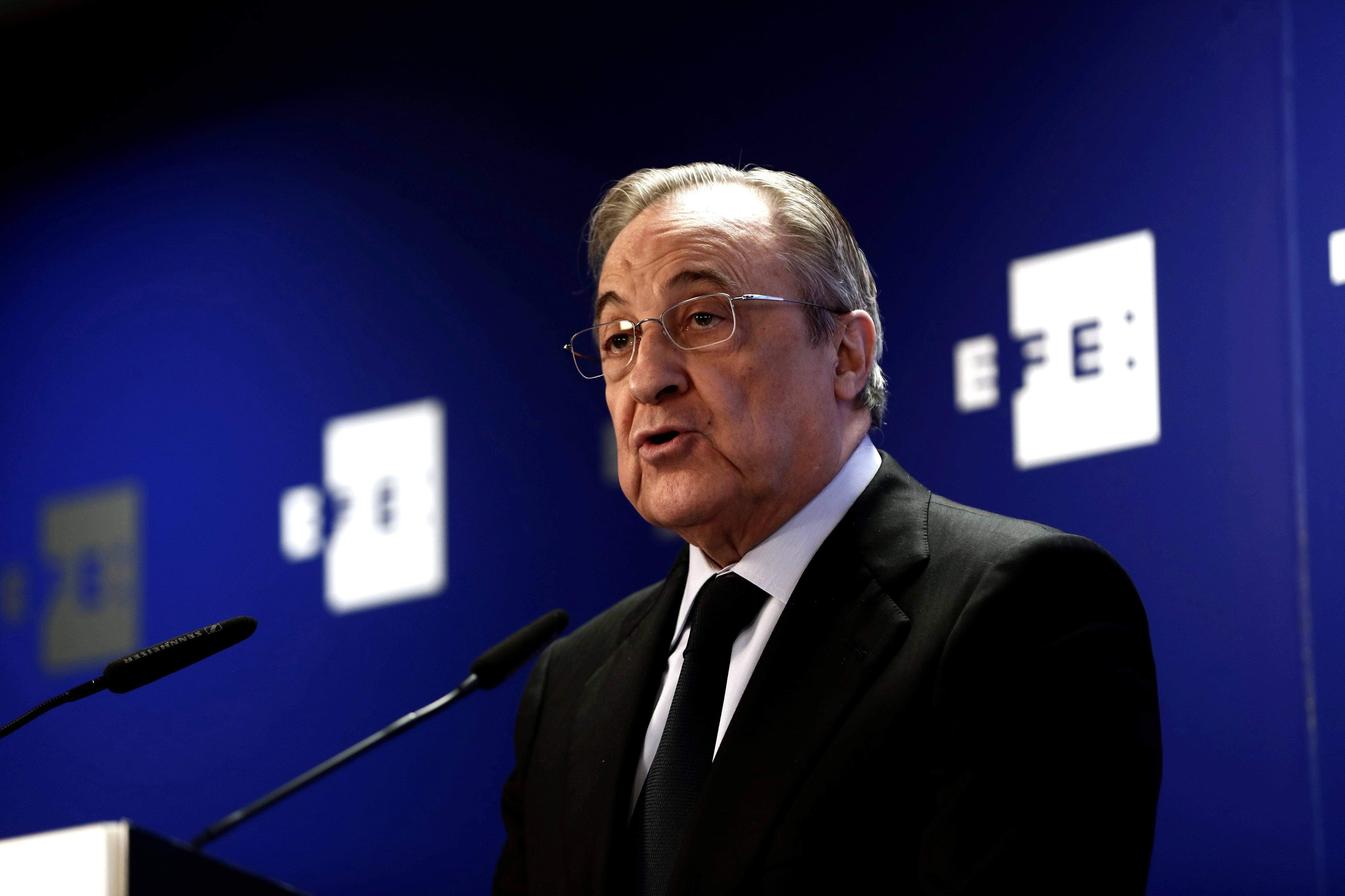 Florentino: "El equipo peleará para intentar dar de nuevo una alegría al madridismo" Florentino: "El equipo peleará para intentar dar de nuevo una alegría al madridismo"