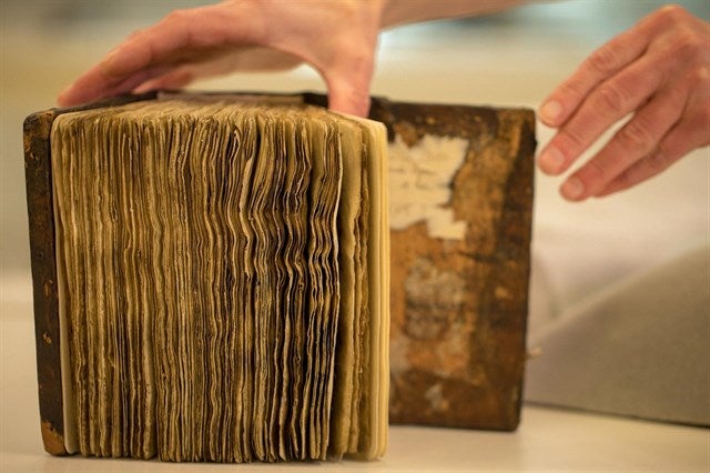 Aparece el primer manuscrito de Camilo José Cela Aparece el primer manuscrito de Camilo José Cela