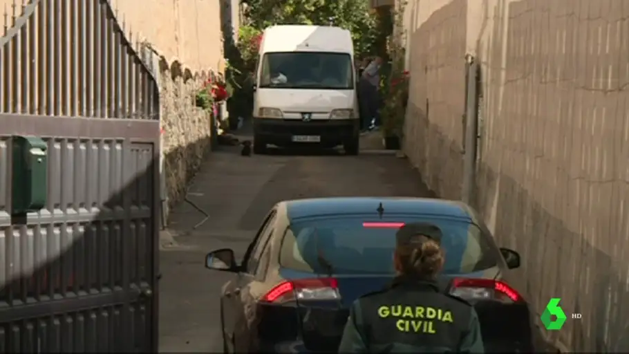 Detienen a un joven por el asesinato de sus padres y su abuelo en Tenerife Detienen a un joven por el asesinato de sus padres y su abuelo en Tenerife