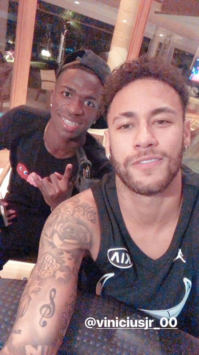 Neymar y Vinicius se reúnen en Brasil Neymar y Vinicius se reúnen en Brasil
