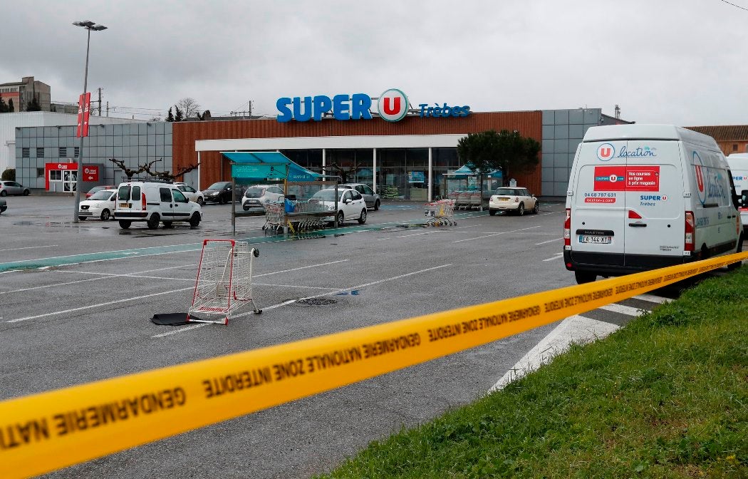 Condenan a una vegana por celebrar la muerte de un carnicero en el atentado en un supermercado en Francia Condenan a una vegana por celebrar la muerte de un carnicero en el atentado en un supermercado en Francia
