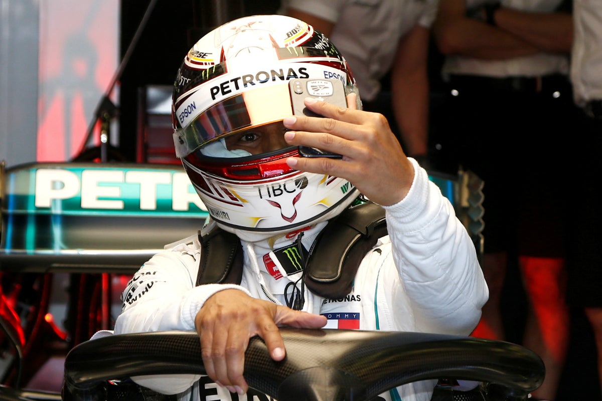 Espectacular pole de Lewis Hamilton en Australia con Sainz noveno y Alonso décimo Espectacular pole de Lewis Hamilton en Australia con Sainz noveno y Alonso décimo