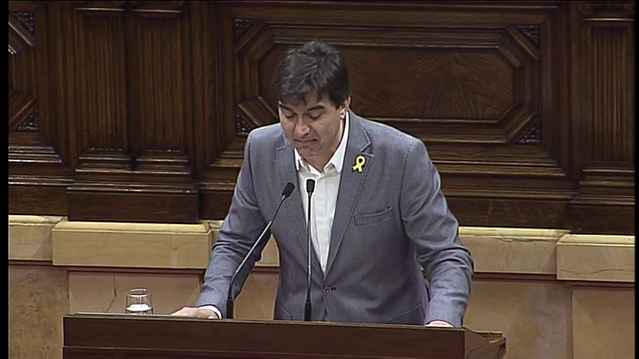 ERC avisa de que la democracia en España "ha quedado suspendida" y que "ya no valen equidistancias" ERC avisa de que la democracia en España "ha quedado suspendida" y que "ya no valen equidistancias"