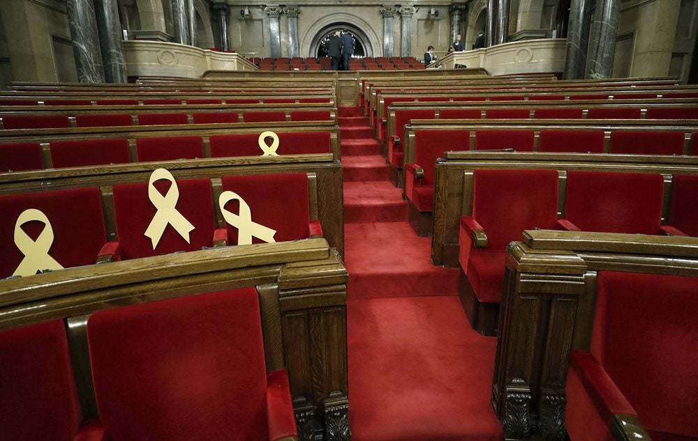 Tertulia: Cataluña y un Parlament cerrado Tertulia: Cataluña y un Parlament cerrado