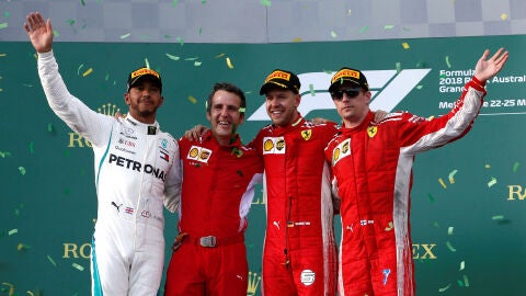 I&ntilde;aki Rueda, entre Hamilton y Vettel en el podio del GP de Australia