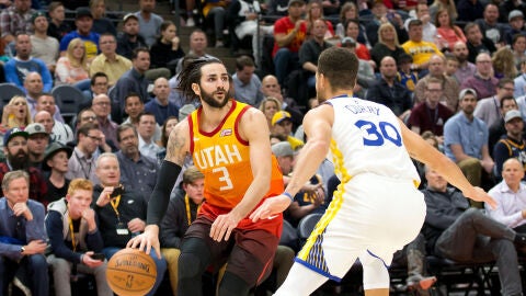 Ricky Rubio, ante Stephen Curry