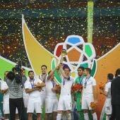 Los jugadores de Uruguay levantan la China Cup