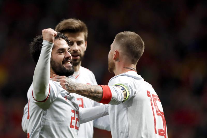 España se exhibe ante Argentina con una actuación brillante de Isco España se exhibe ante Argentina con una actuación brillante de Isco