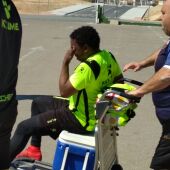 El lateral Gabriel Corozo ha abandonado llorando el entrenamiento del Elche tras lesionarse su rodilla izquierda.