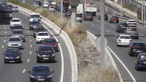 Decenas de coches a su paso por la M-40