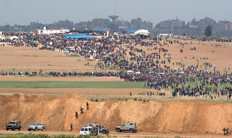 Dieciséis muertos y unos dos mil heridos en la Gran Marcha del Retorno organizada por Hamás Dieciséis muertos y unos dos mil heridos en la Gran Marcha del Retorno organizada por Hamás