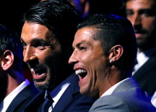 Buffon: "Cristiano ha demostrado ser inteligente cambiando su forma de jugar" Buffon: "Cristiano ha demostrado ser inteligente cambiando su forma de jugar"