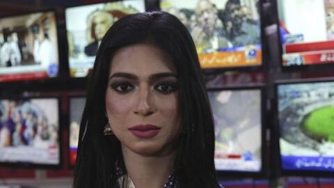 Marvia Malik, la primera presentadora de tv transexual de Pakist&aacute;n