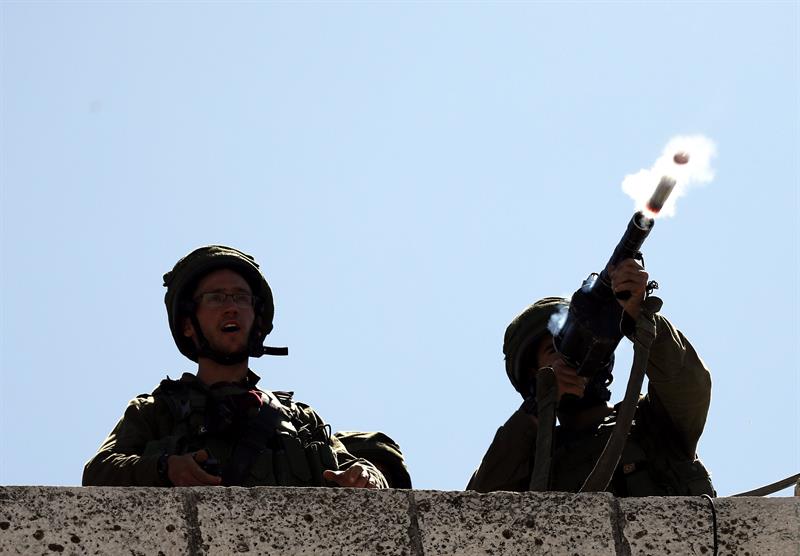 Israel amenaza con incrementar su respuesta si continúan las protestas violentas en Gaza Israel amenaza con incrementar su respuesta si continúan las protestas violentas en Gaza
