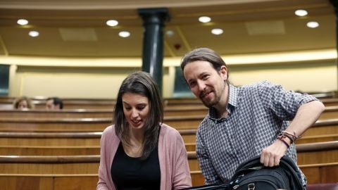 Pablo Iglesias e Irene Montero en el Congreso de los Diputados