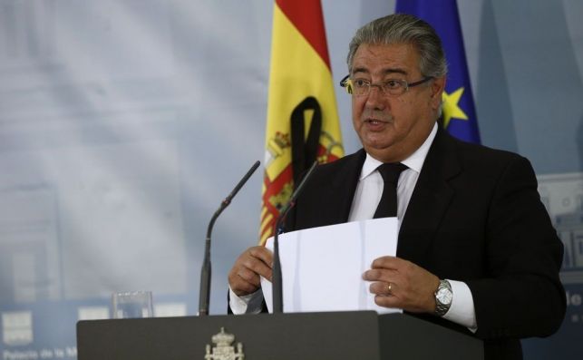 Zoido, sobre el fin de ETA: "No consiguió nada por dejar de matar y nada va a conseguir por su desaparición" Zoido, sobre el fin de ETA: "No consiguió nada por dejar de matar y nada va a conseguir por su desaparición"