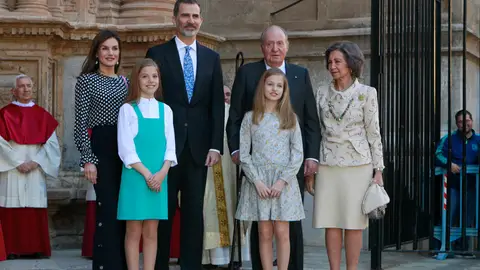 La familia real española en la Misa de Pascua Como cada domingo de Resurrección