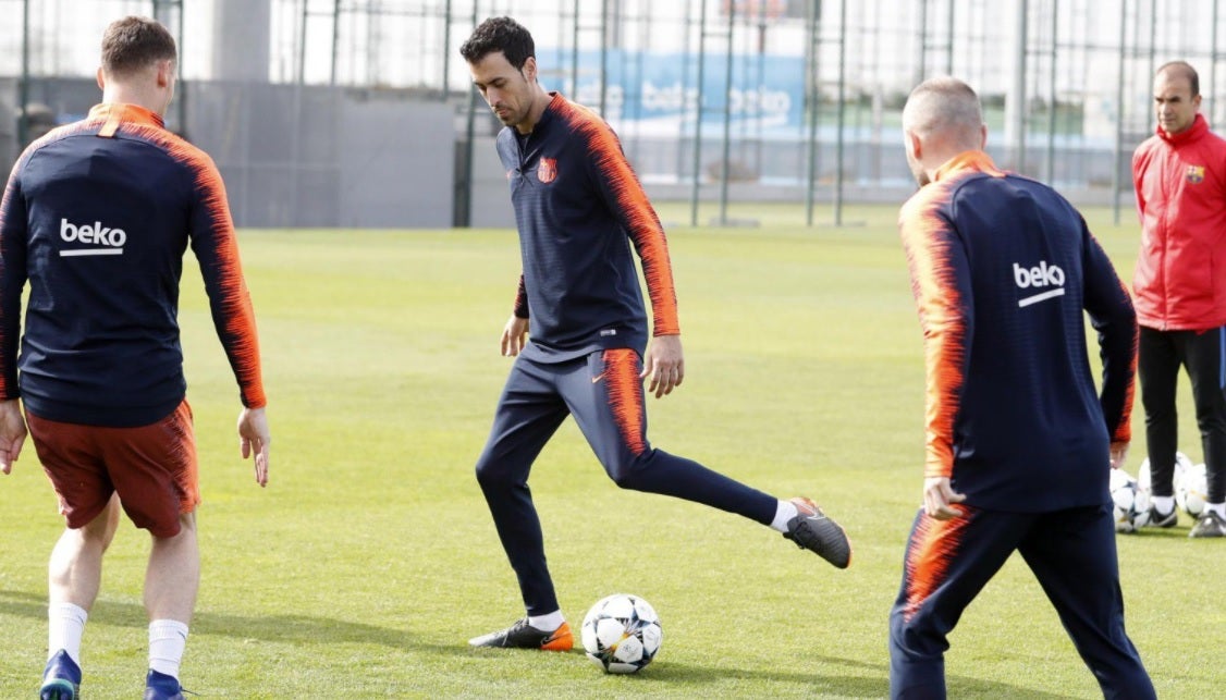 Busquets se entrena con normalidad y apunta a titular ante la Roma Busquets se entrena con normalidad y apunta a titular ante la Roma