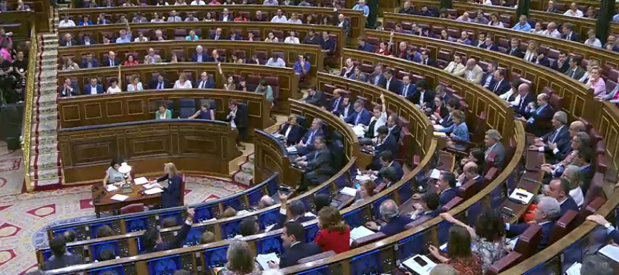 El PP pide al PSOE cinco votos al azar para aprobar Presupuestos Generales y Sánchez insiste en el 'no': "Frivolidades ninguna" El PP pide al PSOE cinco votos al azar para aprobar Presupuestos Generales y Sánchez insiste en el 'no': "Frivolidades ninguna"