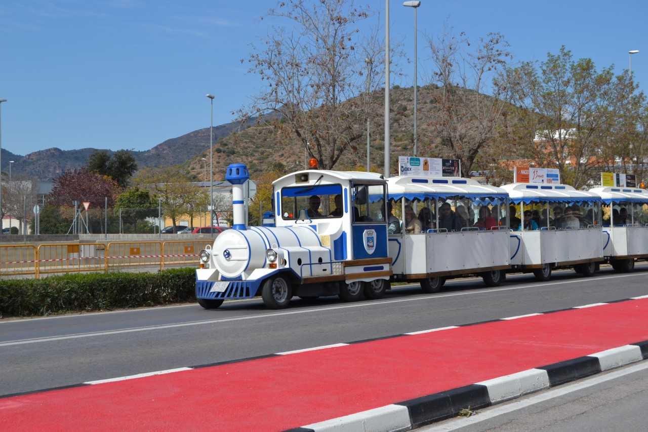 El Ayuntamiento de la Vall d’Uixó pone en marcha el tren turístico panorámico en Pascua El Ayuntamiento de la Vall d’Uixó pone en marcha el tren turístico panorámico en Pascua