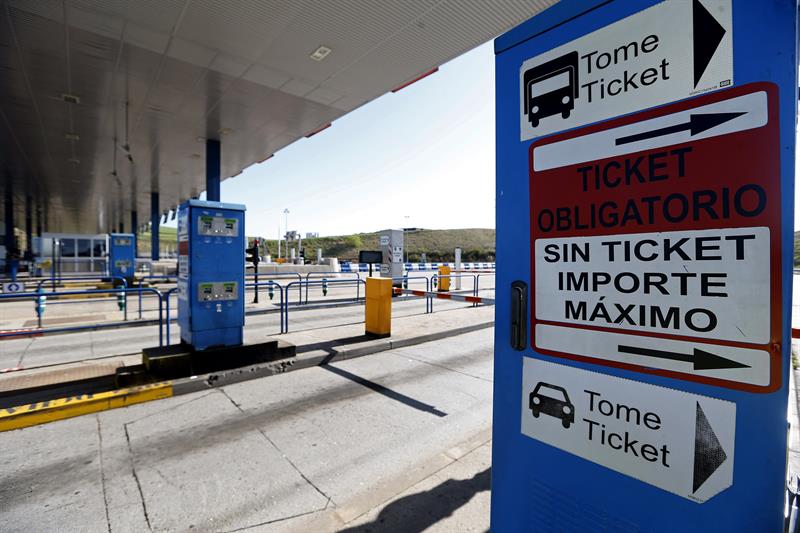 Fomento asume la gestión de la autopista de peaje de la T4 Fomento asume la gestión de la autopista de peaje de la T4