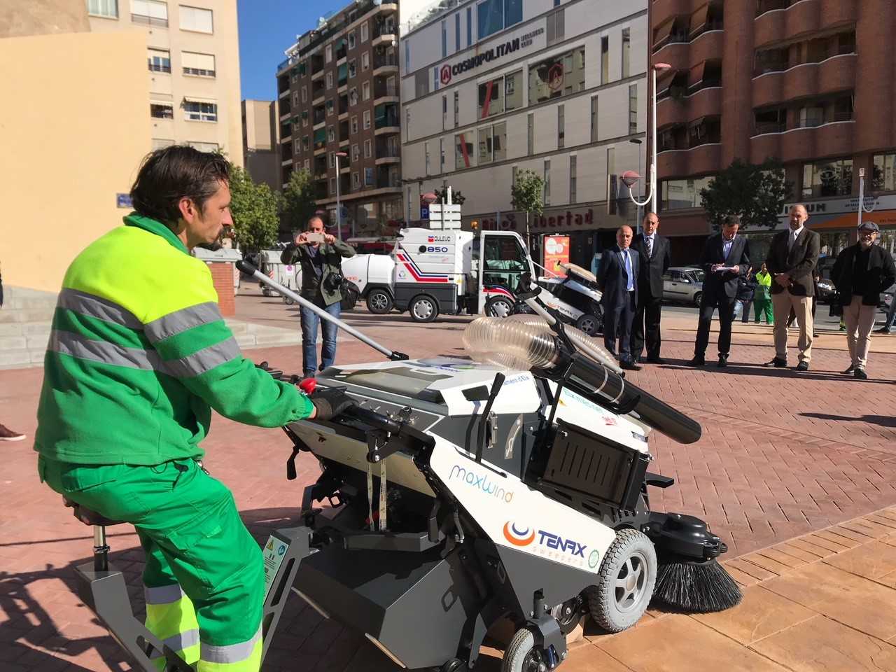 Elche comienza a renovar la flota de vehículos de limpieza de la ciudad Elche comienza a renovar la flota de vehículos de limpieza de la ciudad