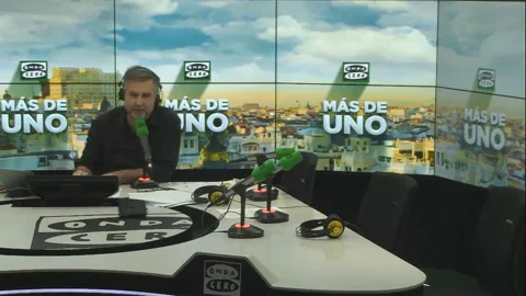 Monólogo de Alsina: "Una palabra tuya bastará para descabezarme, le dice Cifuentes al líder máximo Rajoy" Monólogo de Alsina: "Una palabra tuya bastará para descabezarme, le dice Cifuentes al líder máximo Rajoy"