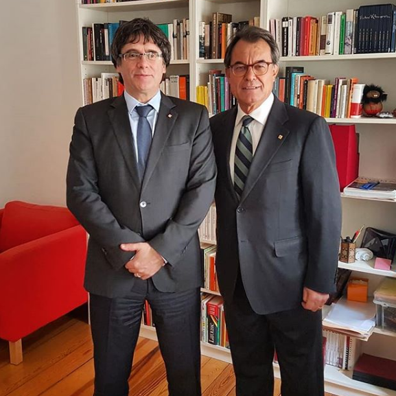 Artur Mas se reúne en Berlín con Puigdemont por primera vez desde su excarcelación Artur Mas se reúne en Berlín con Puigdemont por primera vez desde su excarcelación