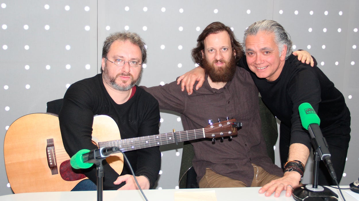 Edu Soto: "Siempre he pensado que tengo algo que decir cantando, ahora me está saliendo y es aplastante" Edu Soto: "Siempre he pensado que tengo algo que decir cantando, ahora me está saliendo y es aplastante"