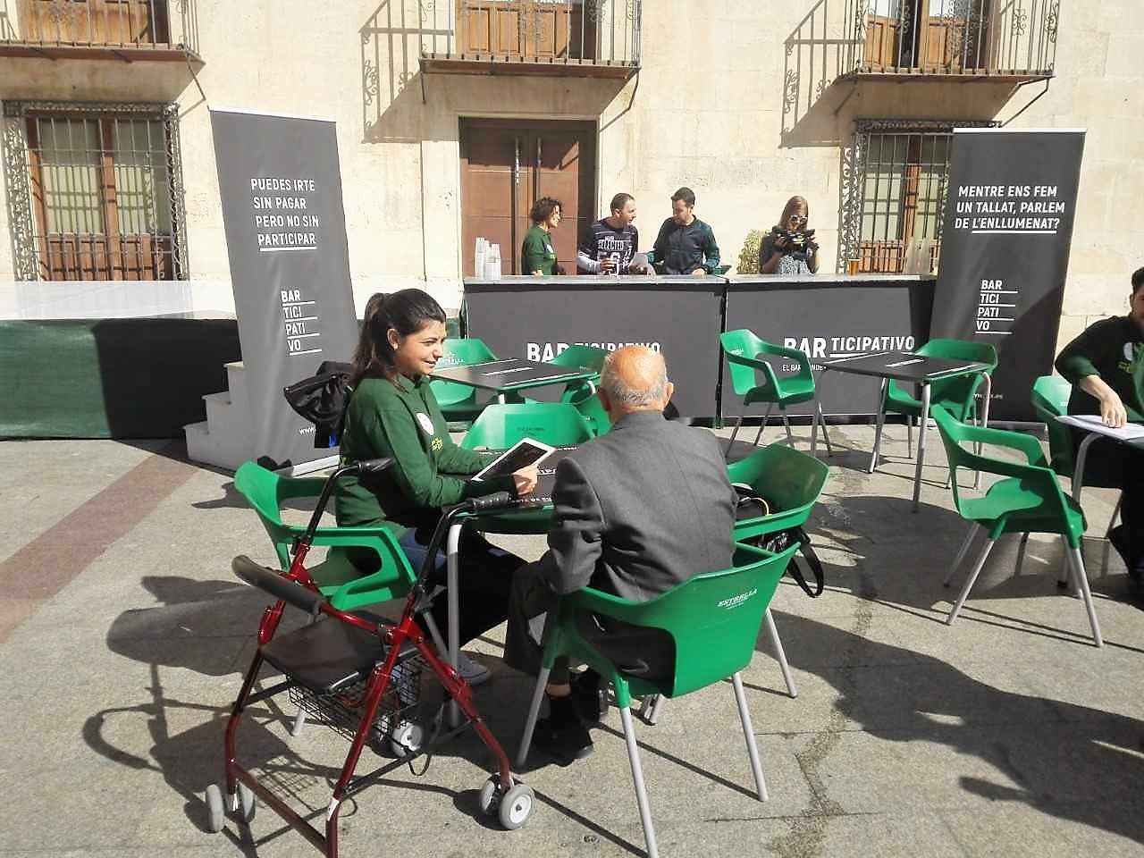 La concejalía de Participación Ciudadana de Elche sale a la calle para recabar propuestas para los Presupuestos Participativos La concejalía de Participación Ciudadana de Elche sale a la calle para recabar propuestas para los Presupuestos Participativos