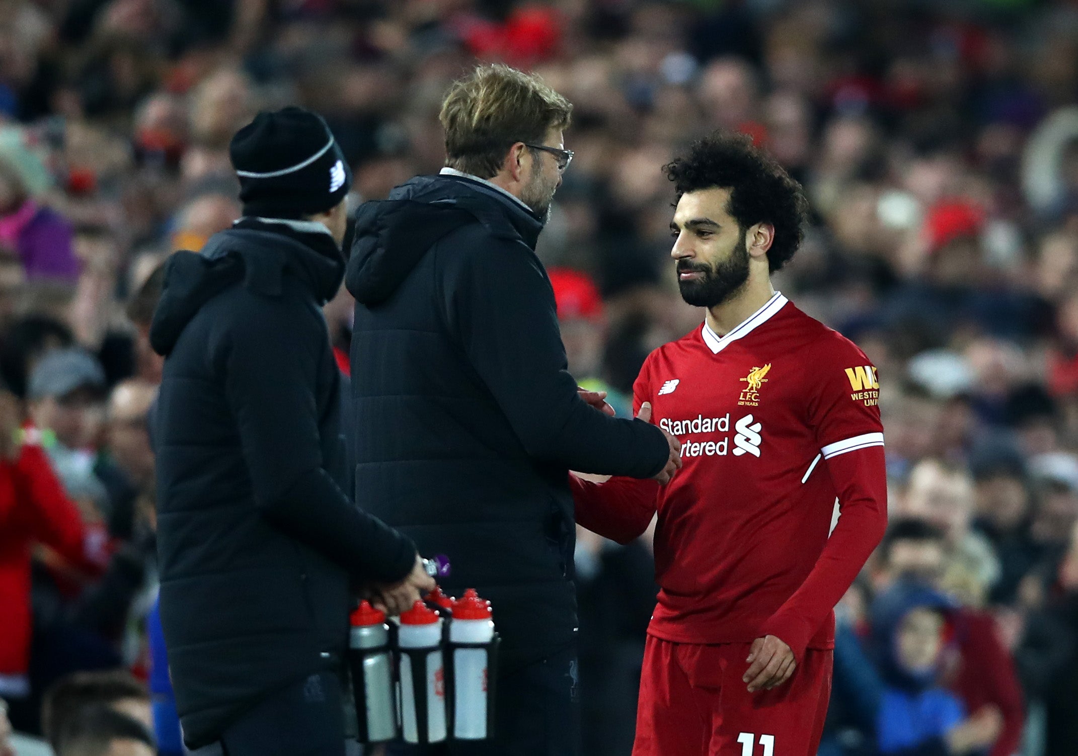 Klopp: "Sé que Salah se va a quedar aquí con nosotros" Klopp: "Sé que Salah se va a quedar aquí con nosotros"