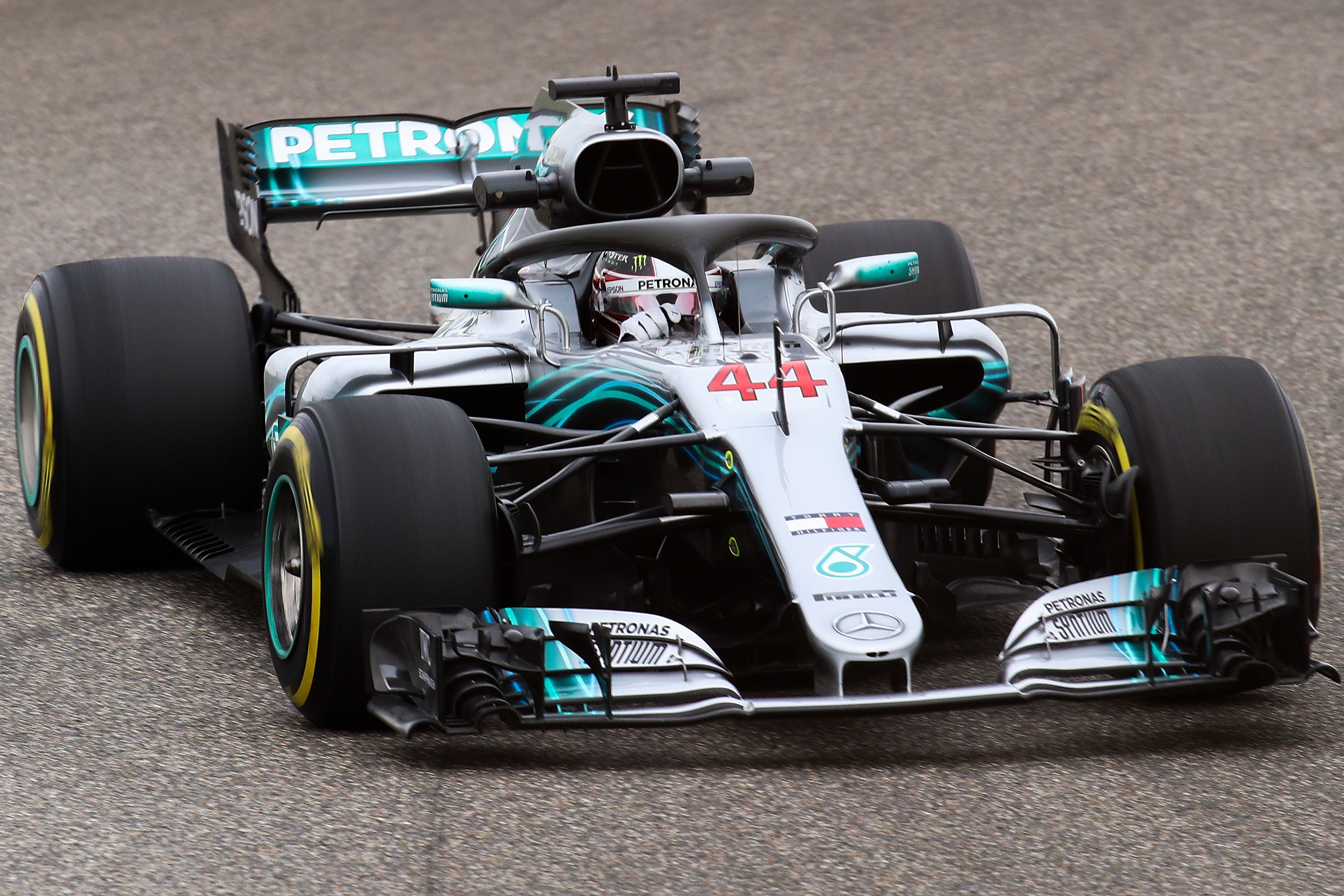 Hamilton gana el accidentado GP de Azerbaiyán; Sainz acaba quinto y Fernando Alonso séptimo Hamilton gana el accidentado GP de Azerbaiyán; Sainz acaba quinto y Fernando Alonso séptimo