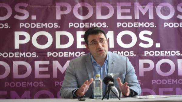 Dimite un diputado de Podemos en Galicia por falsear su currículum con un título de ingeniero que no tiene Dimite un diputado de Podemos en Galicia por falsear su currículum con un título de ingeniero que no tiene