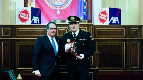 C&eacute;sar Zaragoza, Comisario Principal de la Polic&iacute;a Local de Elche tras recoger el premio de 'Ponle Freno' de Atresmedia