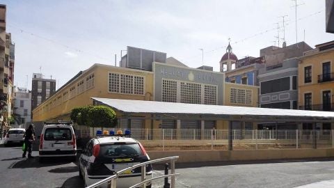Viejo edificio del Mercado Central de Elche que se ha proyectado derruir para construir un nuevo complejo comercial