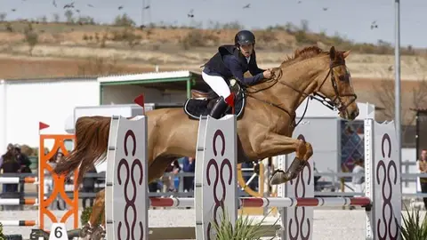 El binomio Hugo García del Pozo y su caballo, Noble du Liban, fueron los mejores en el Nacional de categoría alevín. HÍPICA | CAMPEONATO DE ESPAÑA DE MENORES