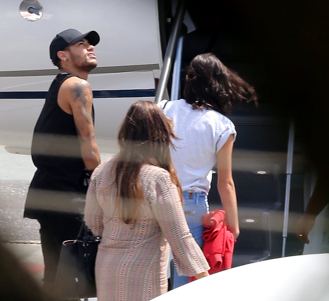 Neymar regresa a París para completar la recta final de su recuperación Neymar regresa a París para completar la recta final de su recuperación