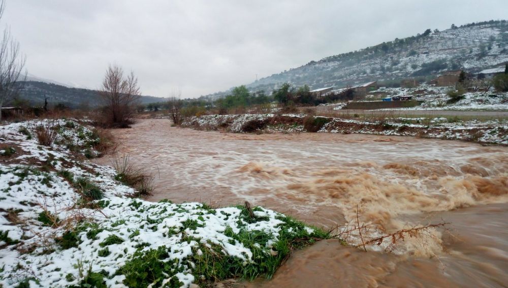 Imagen del caudal actual del río Grío tras las últimas precipitaciones