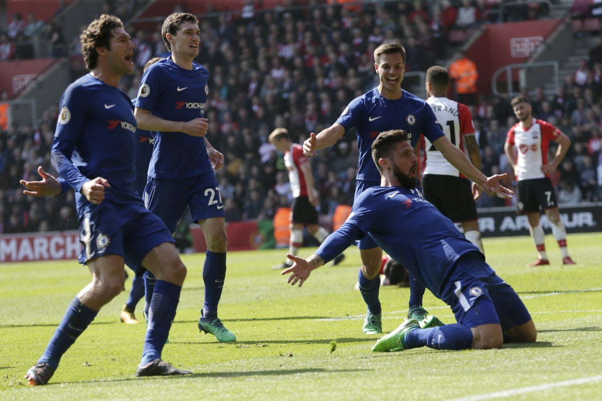 Giroud tira del Chelsea en la remontada 'blue' ante el Southampton Giroud tira del Chelsea en la remontada 'blue' ante el Southampton