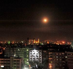 Uno de los misiles sobrevuela el cielo de Siria Uno de los misiles sobrevuela el cielo de Siria