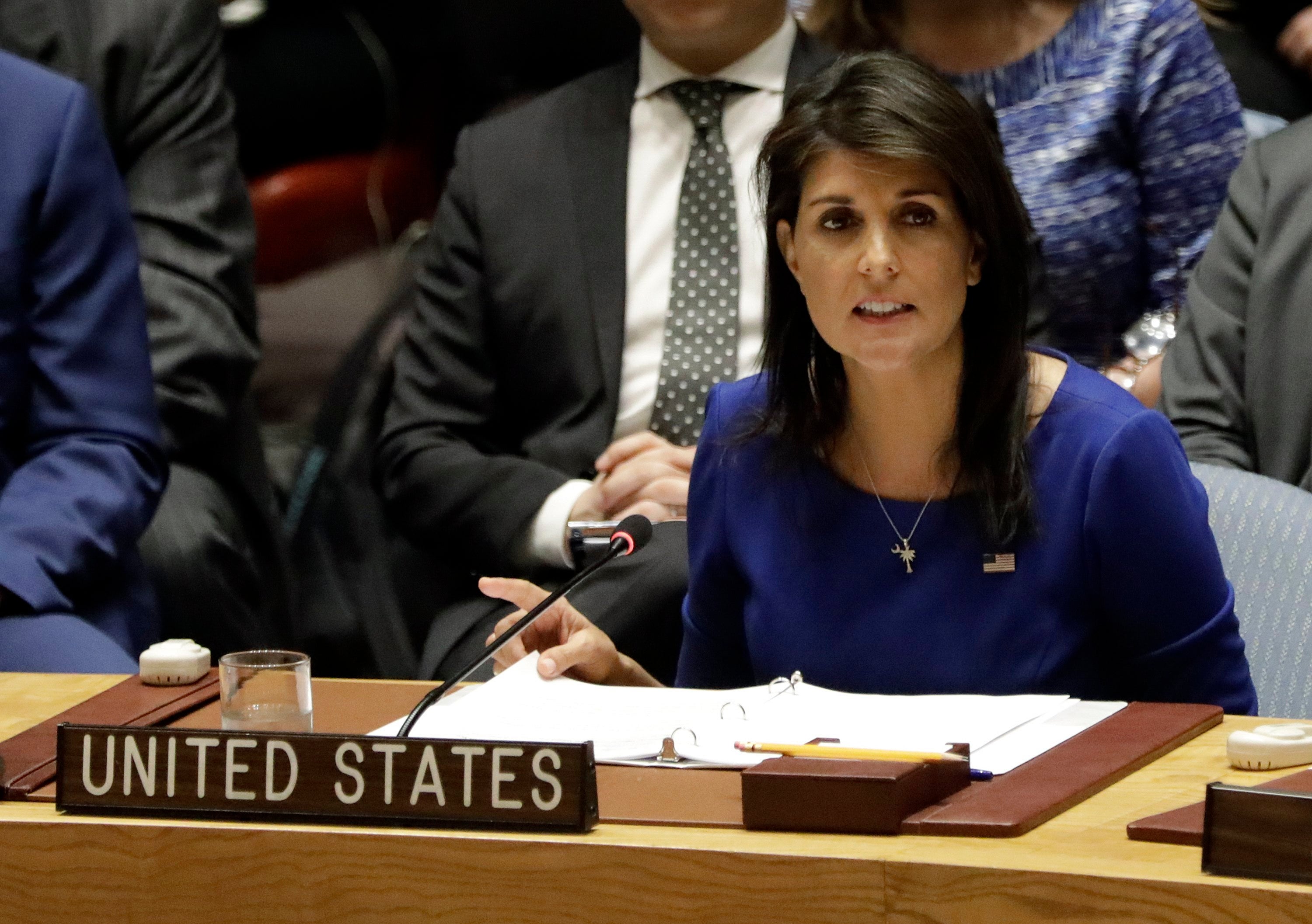 Dimite la embajadora de EEUU en la ONU, Nikki Haley Dimite la embajadora de EEUU en la ONU, Nikki Haley