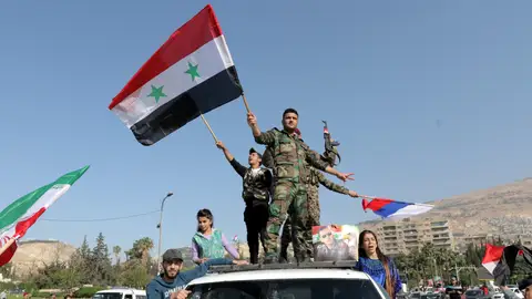 Varias personas defienden a Bashar al Assad en Siria Celebraciones en Siria