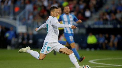 Lucas V&aacute;zquez dispara a puerta ante el M&aacute;laga