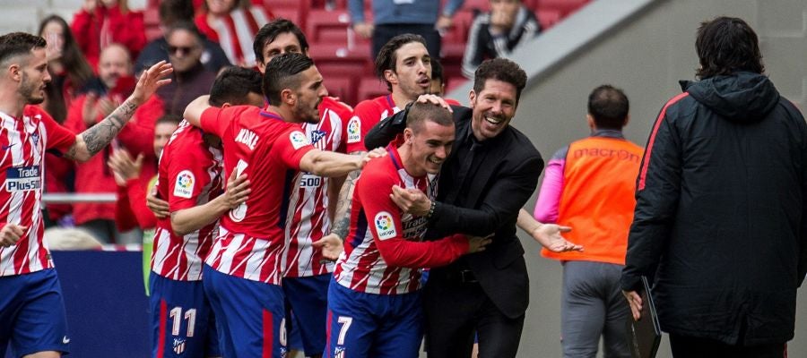 Simeone celebra el gol de Griezmann en el Metropolitano Simeone celebra el gol de Griezmann en el Metropolitano
