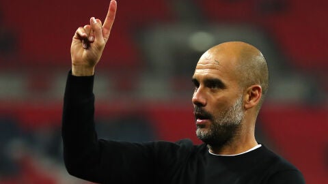 Pep Guardiola celebra el triunfo en Wembley ante el Tottenham