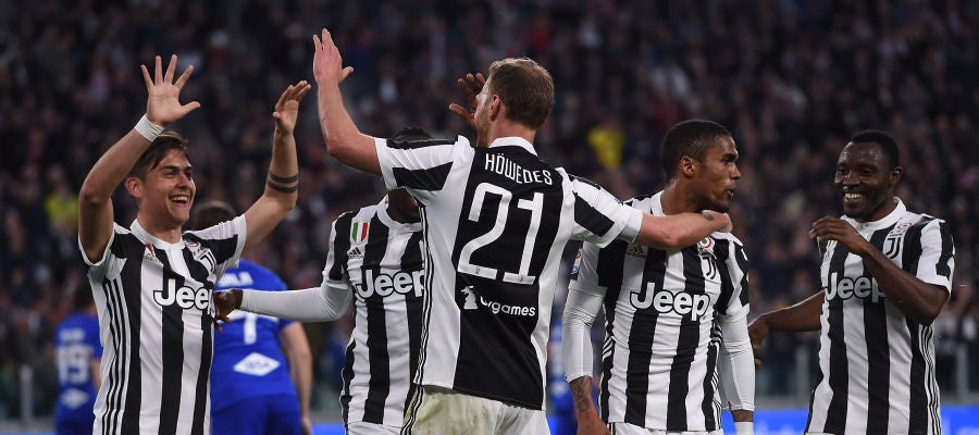 Benedikt Howedes celebra el segundo gol ante la Sampdoria Benedikt Howedes celebra el segundo gol ante la Sampdoria