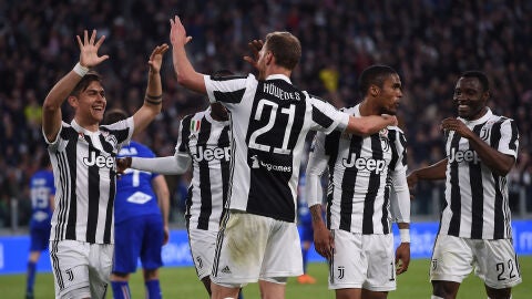 Benedikt Howedes celebra el segundo gol ante la Sampdoria